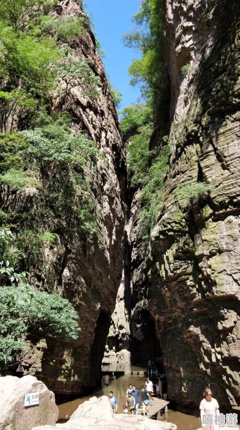 探秘辽宁龙潭大峡谷的壮丽自然与人文风景